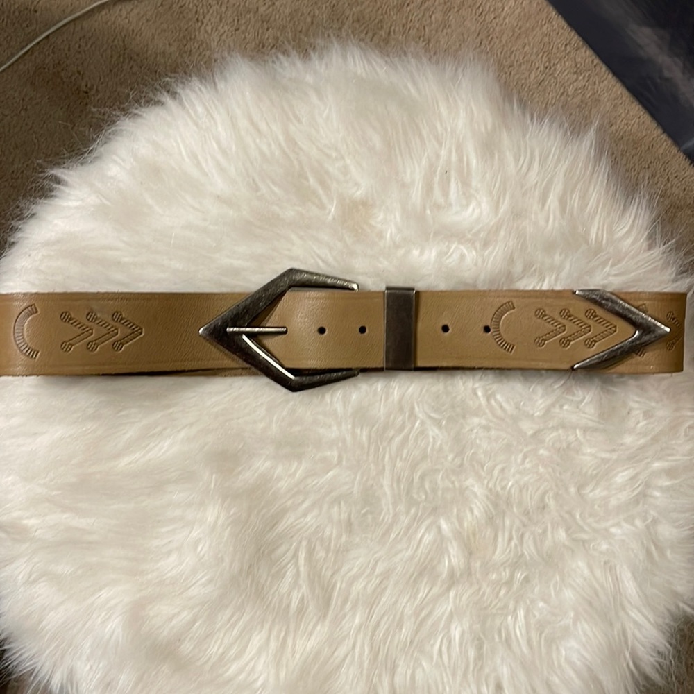 Neutral Free People belt. Worn once. No marks or scuffs! Size: M